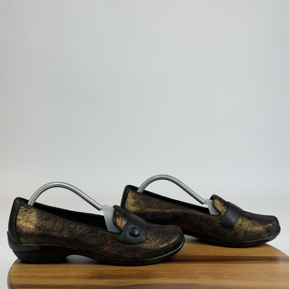 Womens Dansko Olena Copper Metallic Leather Comfort Flats Loafers Size EU 42 GUC